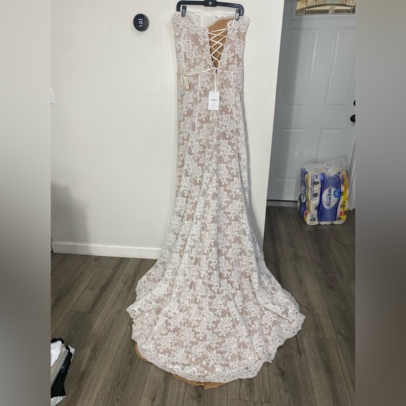 V Chapman The Whitby Gown White Chantilly Lace Bridal Sz‎ 14 MISSING SLEEVES PO - Picture 6 of 14